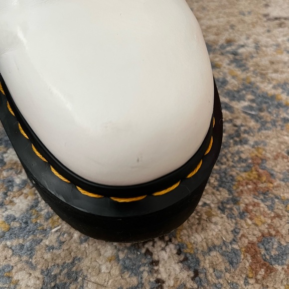 Platform Jadon Doc Marten Boots! - Picture 5 of 7